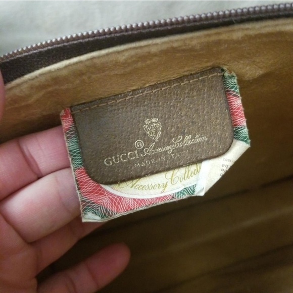 Authentic Vintage Gucci Portfolio Clutch - Picture 8 of 9